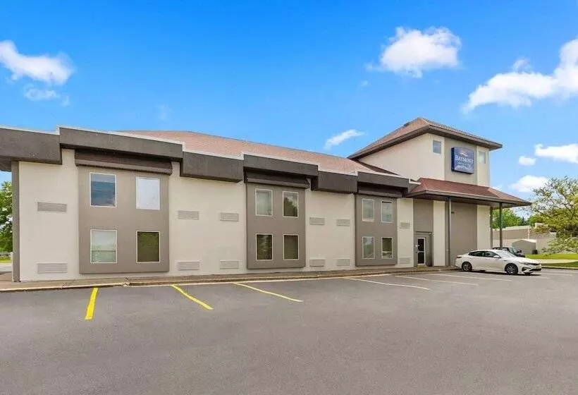 Hotelli Baymont By Wyndham Batavia - Darien Lake