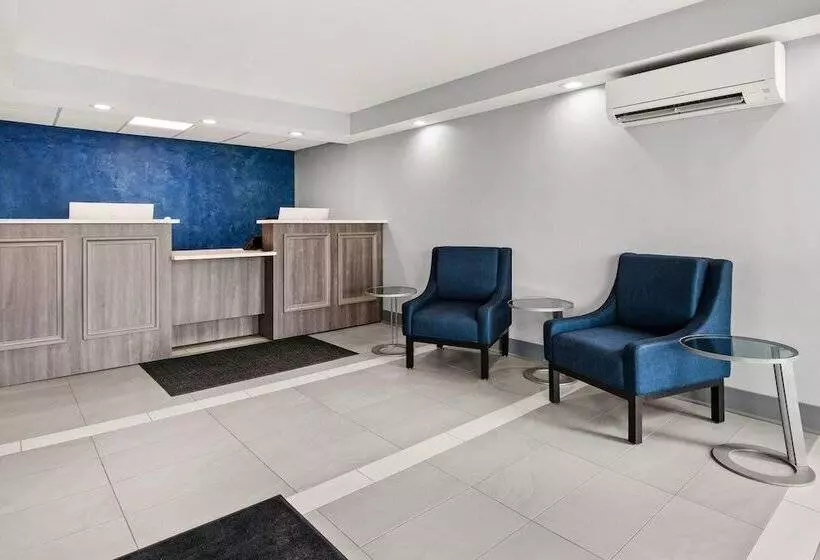 Hotelli Baymont By Wyndham Batavia - Darien Lake