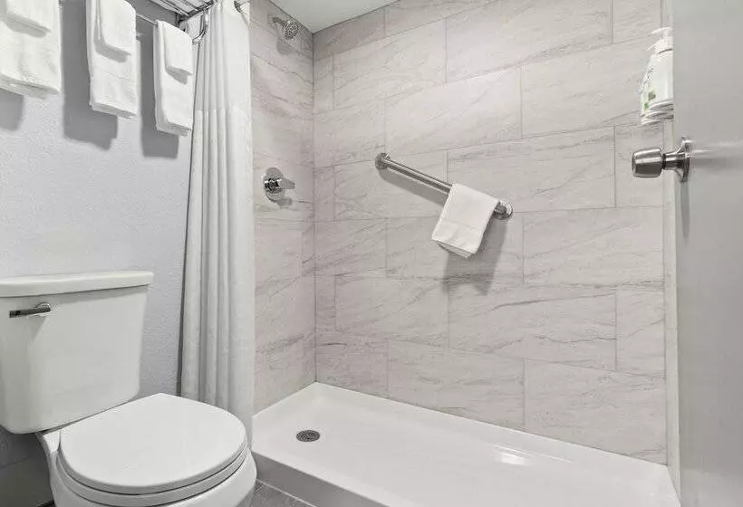 Hotelli Baymont By Wyndham Batavia - Darien Lake