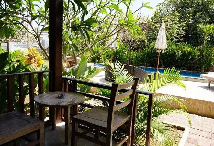 هتل Karang Buncing Lembongan