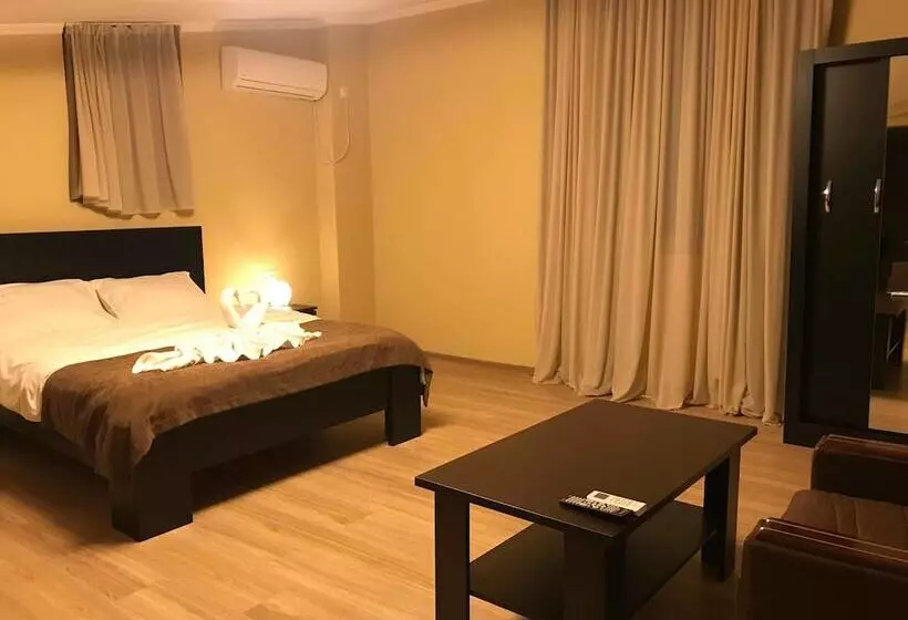 Hotelli Royal Palace