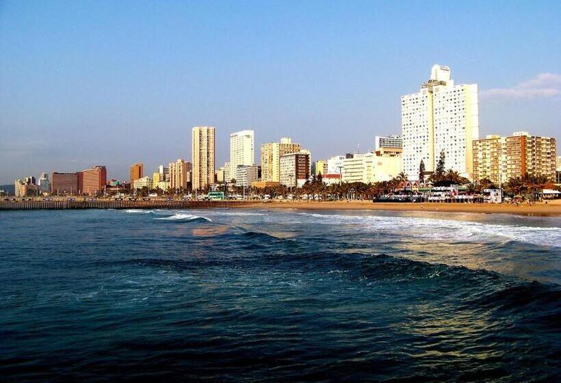 Bayside Hotel & Self Catering 110 West Street