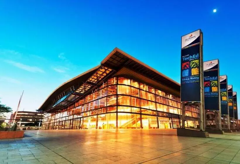 Bayside Hotel & Self Catering 110 West Street