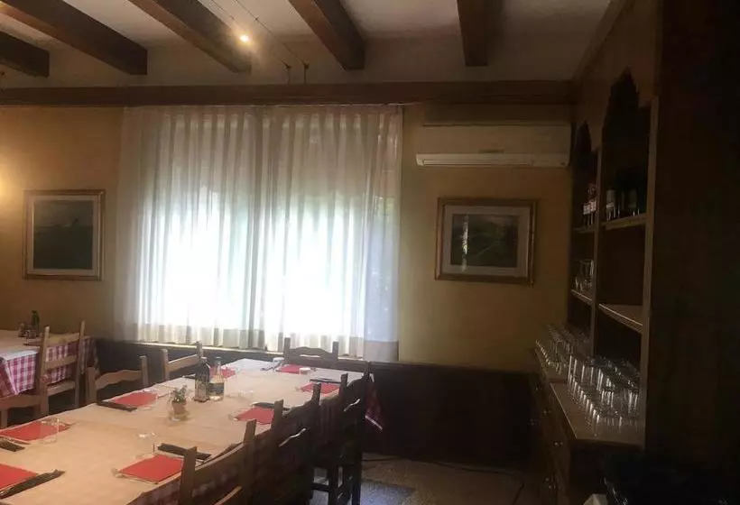 هتل Chalet Clara
