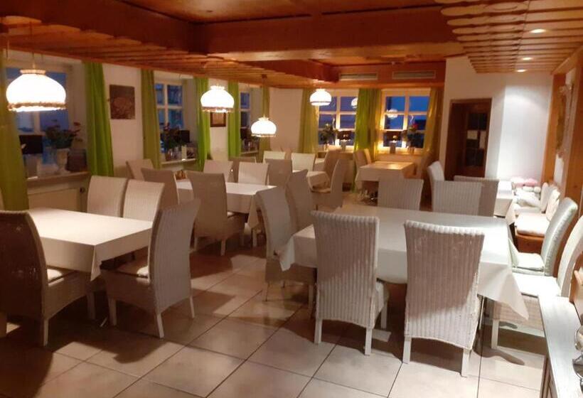 Отель Goldene Rose