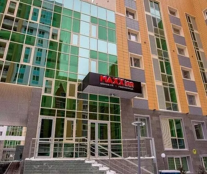 هتل Maxx Inn
