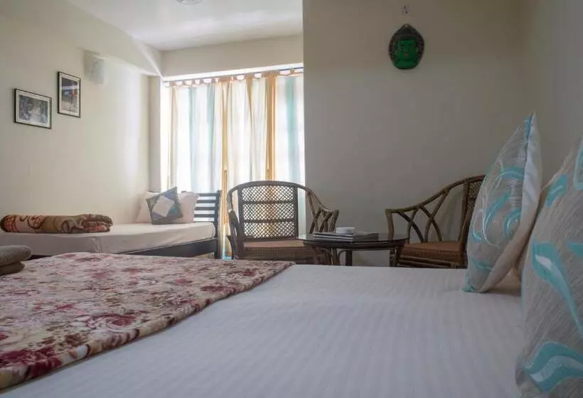 ベッドアンドブレックファースト Little Singamari Home Stay