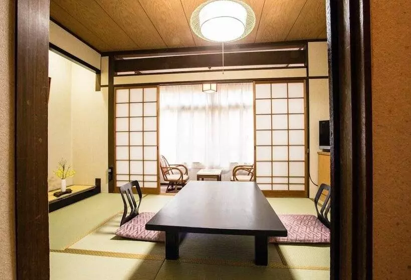 Ryokan Gyokusenkaku
