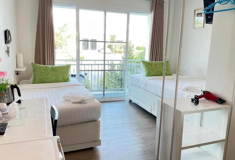 Отель Chada@nakhon