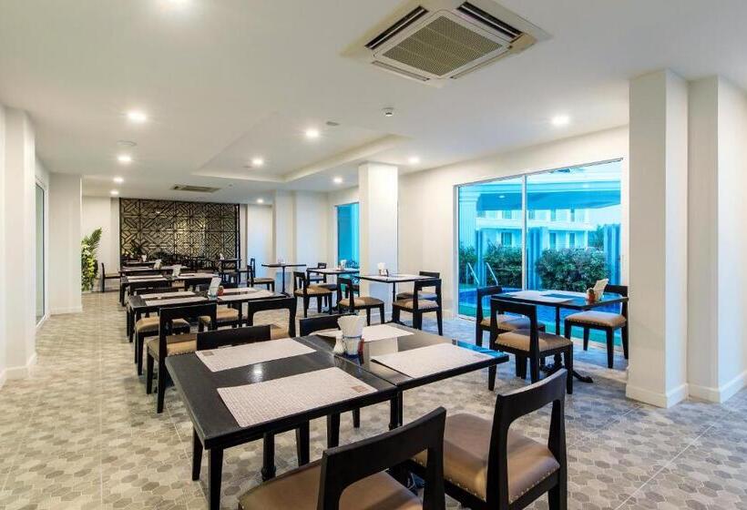 Отель Chada@nakhon