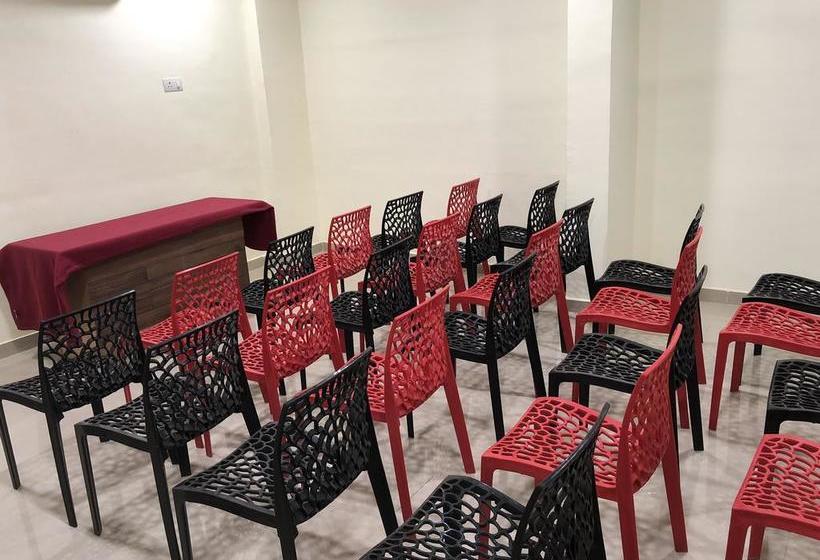 酒店 City Pearl Akola