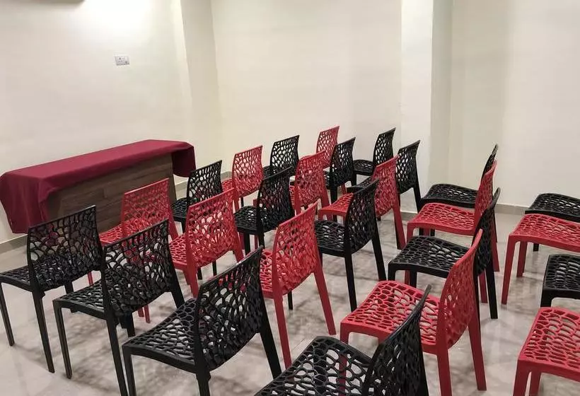 ホテル City Pearl Akola