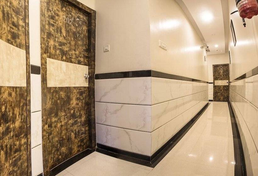 בית מלון כפרי Fabexpress Embassy Grand Nr Bkc