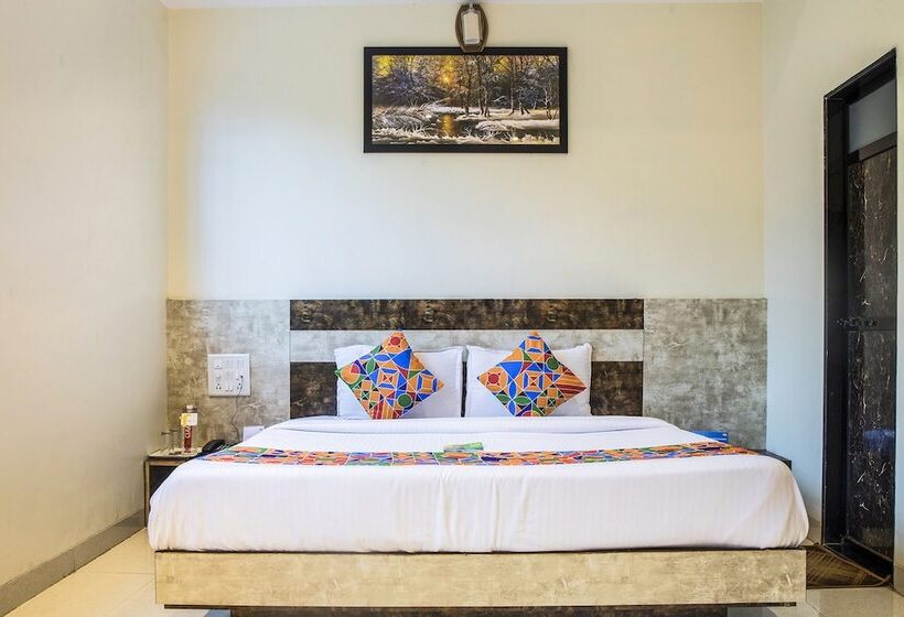 בית מלון כפרי Fabexpress Embassy Grand Nr Bkc