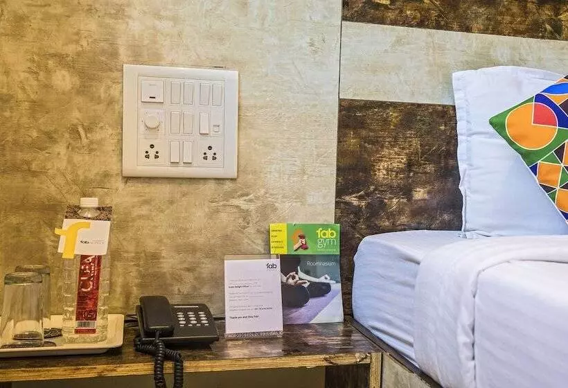 ホテル Fabexpress Embassy Grand   Nr Bkc