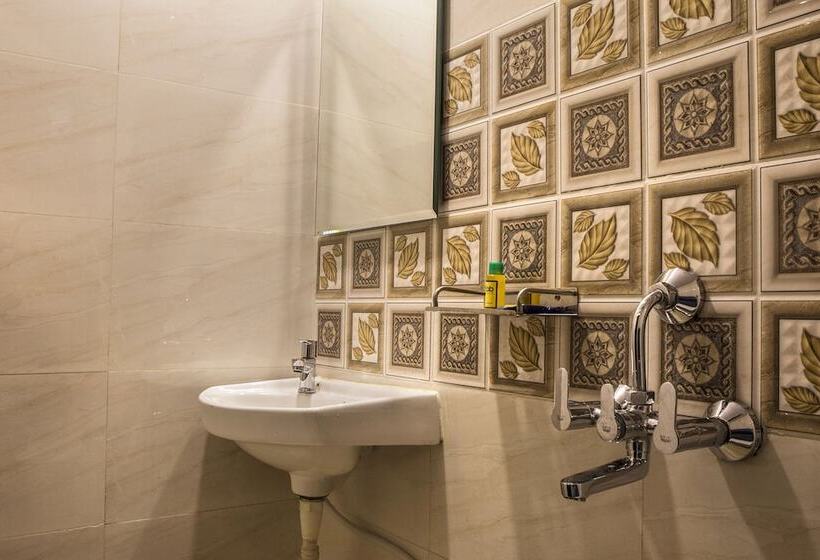 בית מלון כפרי Fabexpress Embassy Grand Nr Bkc