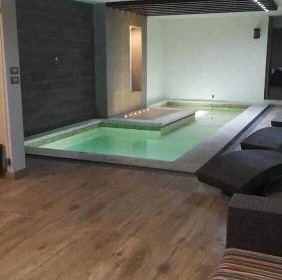 Hotelli Grand Marques