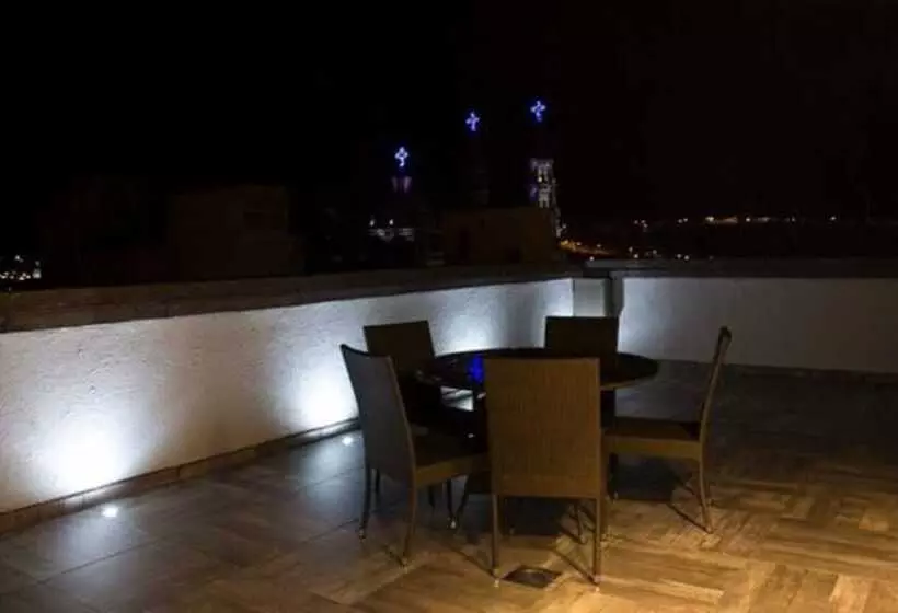 Hotelli Grand Marques