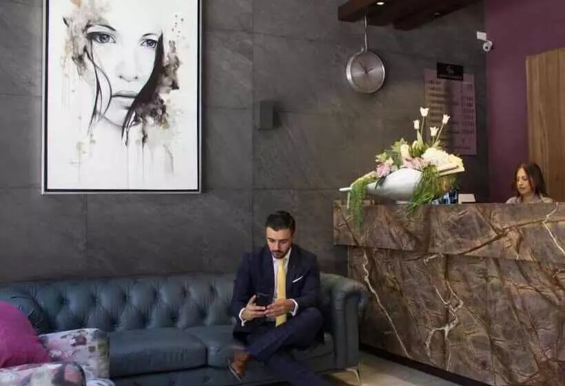 Hotelli Grand Marques