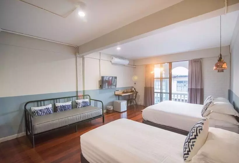 Hotelli Karnvela Phuket