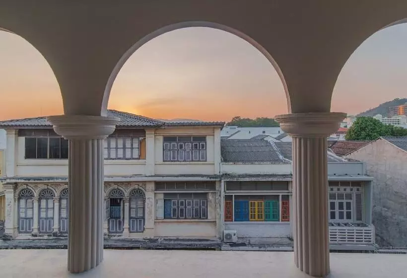 Hotelli Karnvela Phuket