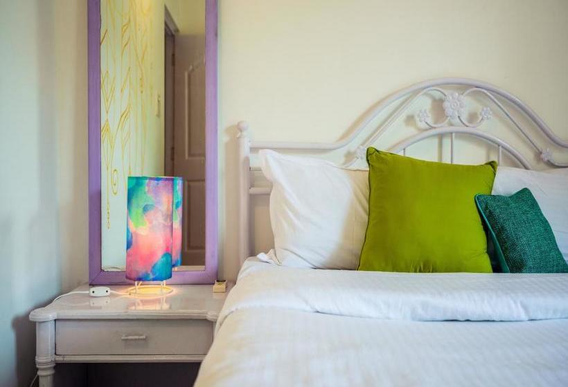 Hotel Oyo 9788 Home 1 Bhk Near Lpk Waterfront