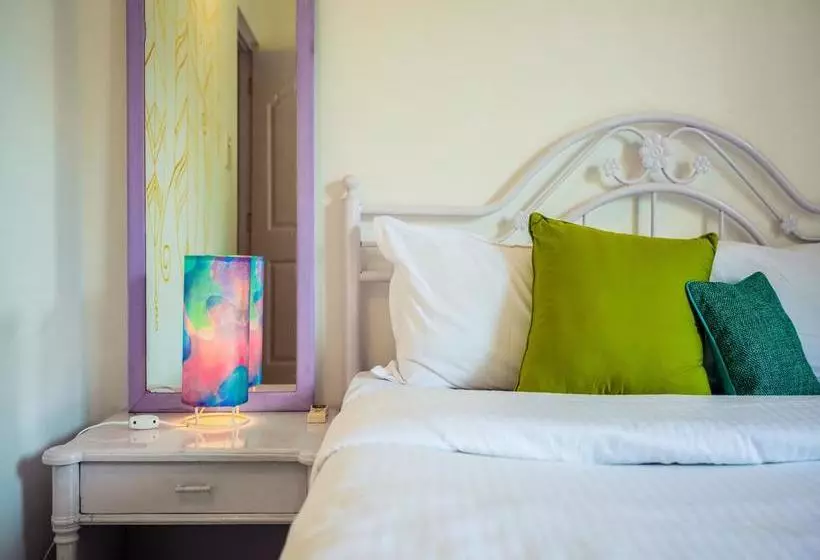 Hotelli Oyo 9788 Home 1 Bhk Near Lpk Waterfront