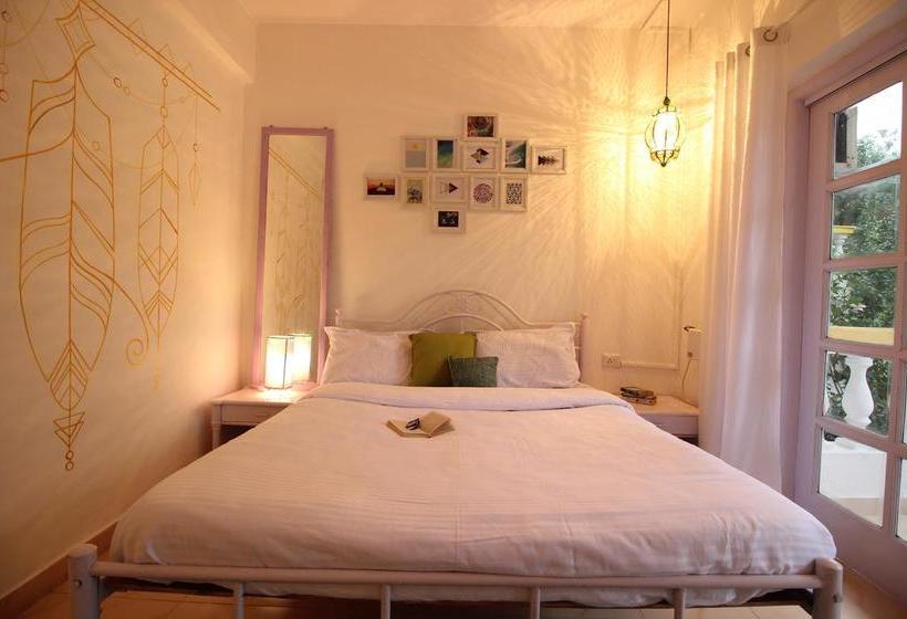 Hotel Oyo 9788 Home 1 Bhk Near Lpk Waterfront