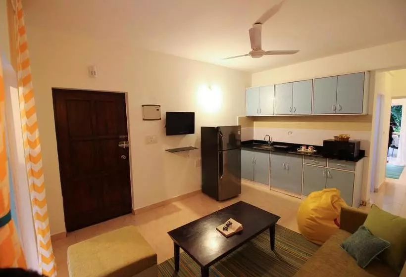 Hotelli Oyo 9788 Home 1 Bhk Near Lpk Waterfront
