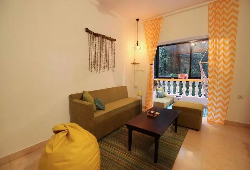 Hotelli Oyo 9788 Home 1 Bhk Near Lpk Waterfront
