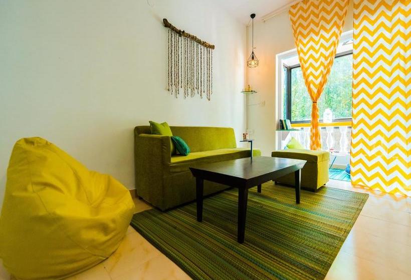 Hotel Oyo 9788 Home 1 Bhk Near Lpk Waterfront