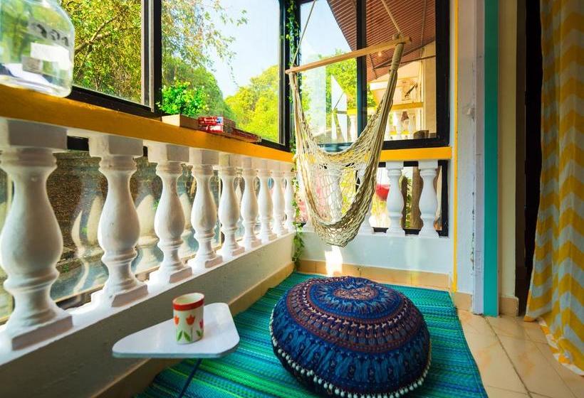 Hotel Oyo 9788 Home 1 Bhk Near Lpk Waterfront