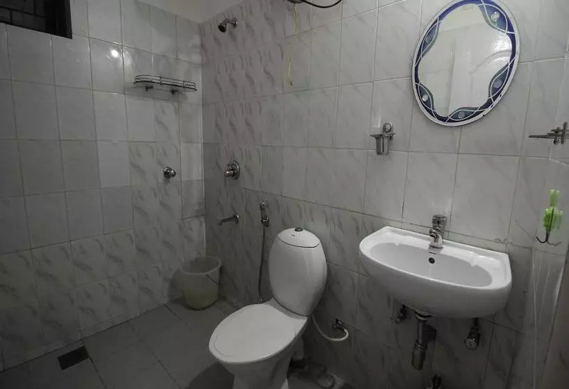 Hotelli Oyo 9788 Home 1 Bhk Near Lpk Waterfront