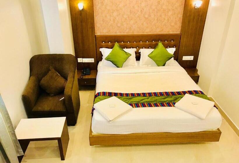 فندق Regalia Inn &suites