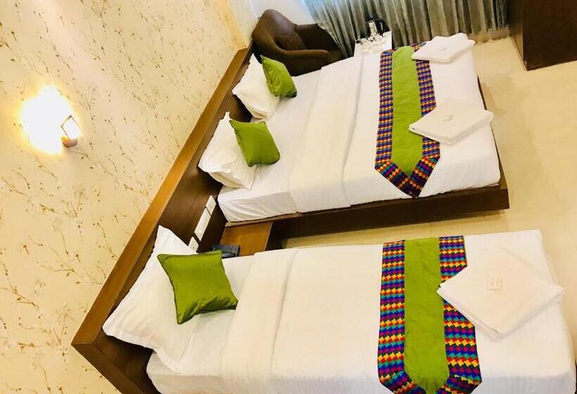 فندق Regalia Inn &suites