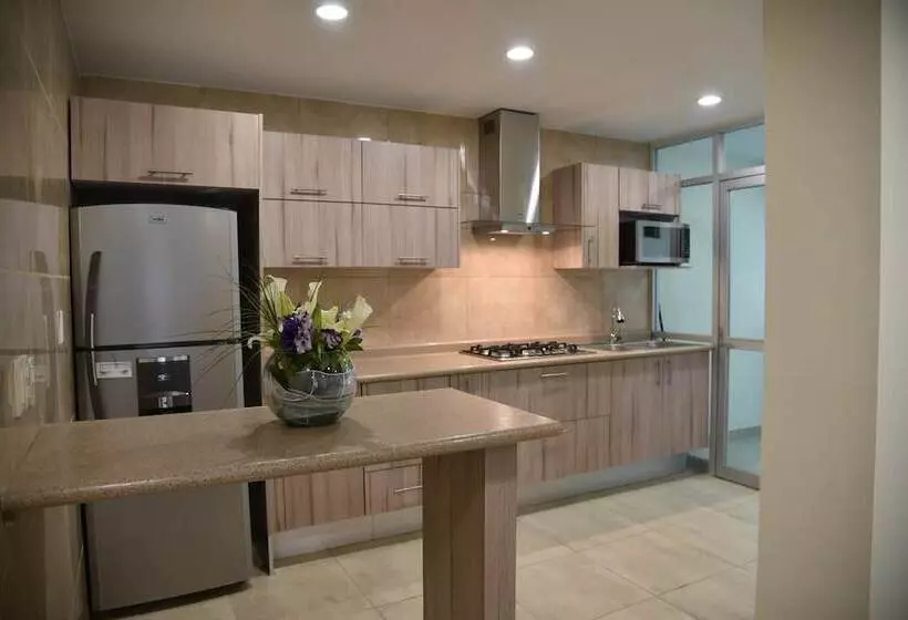 هتل Suites San Pedro