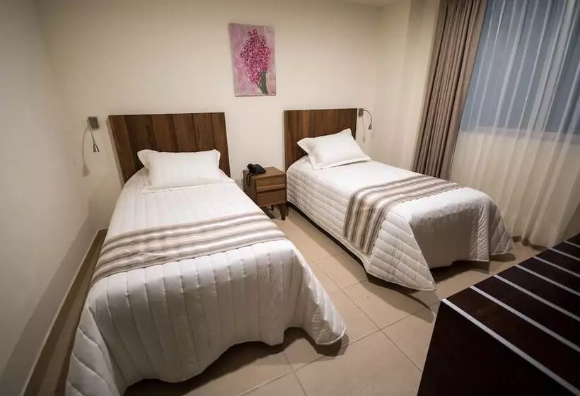 هتل Suites San Pedro