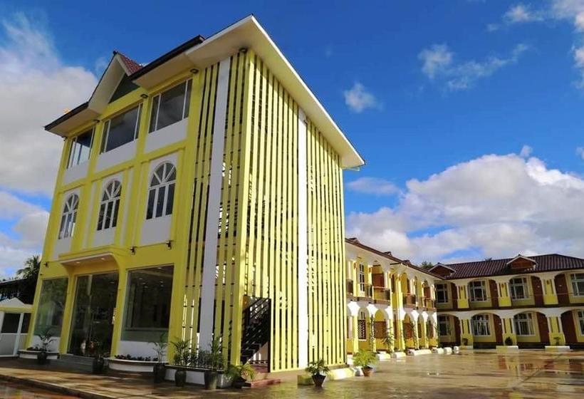 هتل Three Seasons