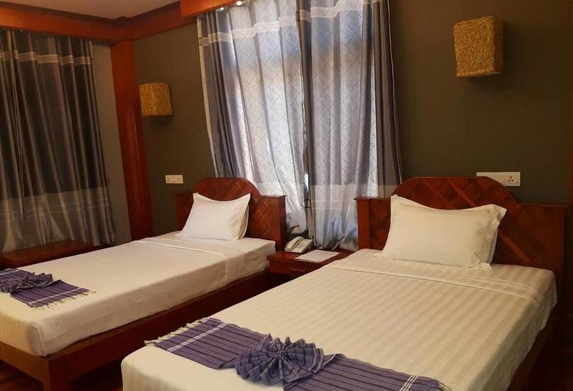 هتل Three Seasons