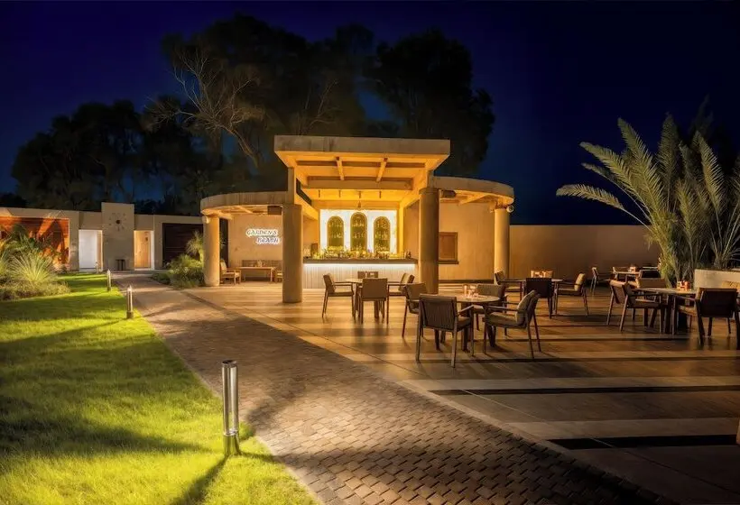 Merit Royal Gardens Hotel & Casino