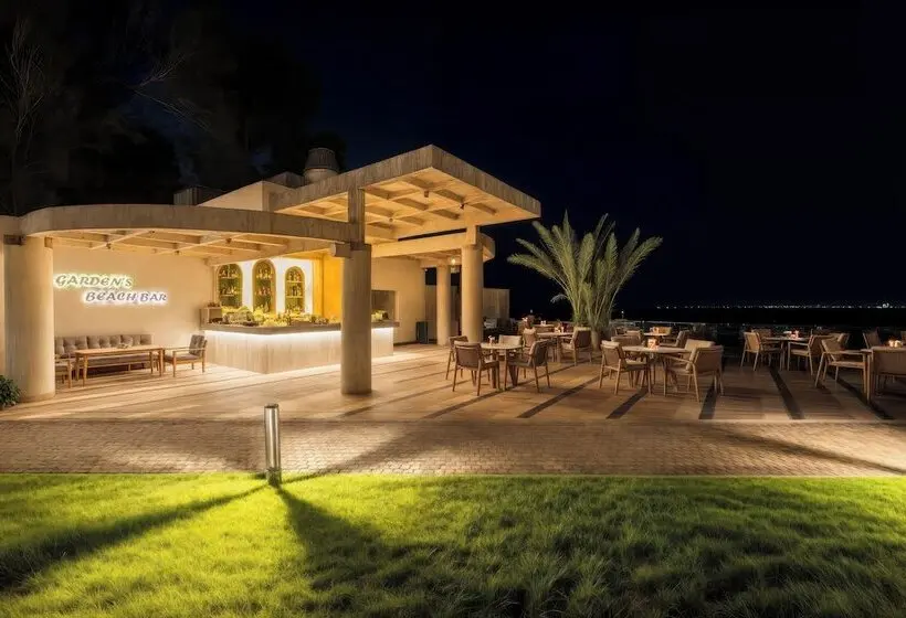 Merit Royal Gardens Hotel & Casino