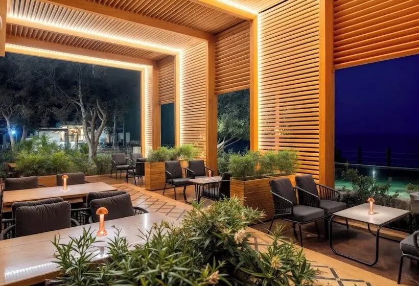 Merit Royal Gardens Hotel & Casino