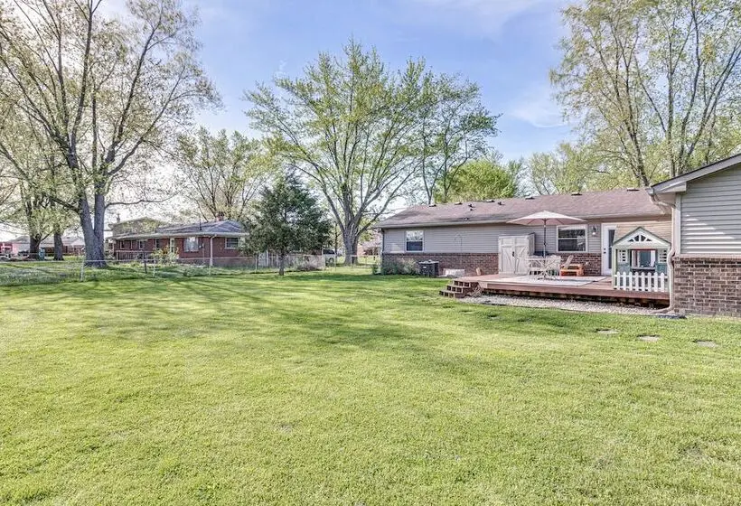 12 Mi To Indianapolis Motor Speedway: Home W/ Deck