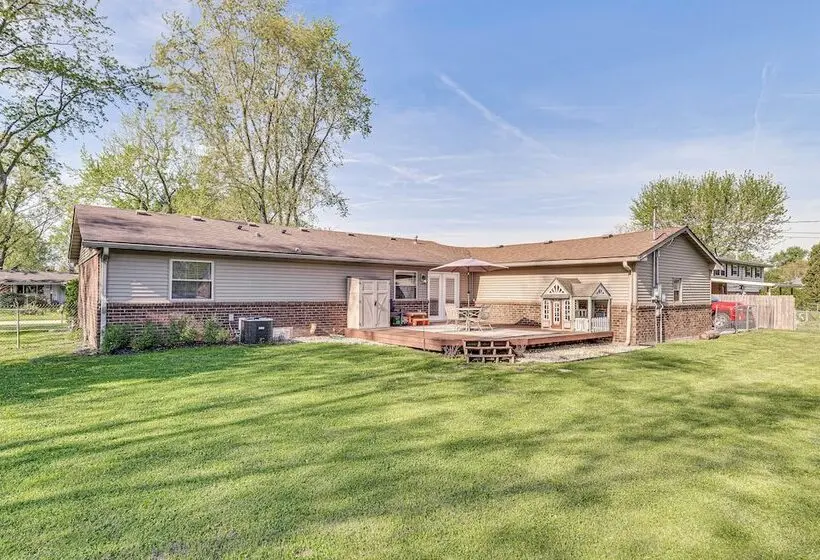 12 Mi To Indianapolis Motor Speedway: Home W/ Deck