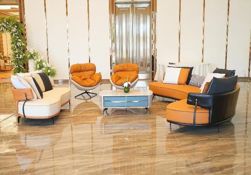 Grandeeza Hotel By Galison