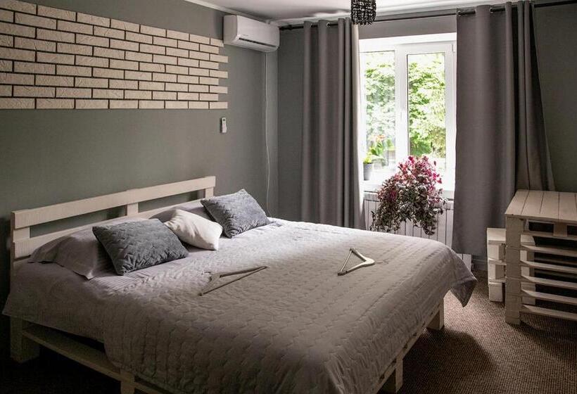 Retkeilymaja Sacvoyage