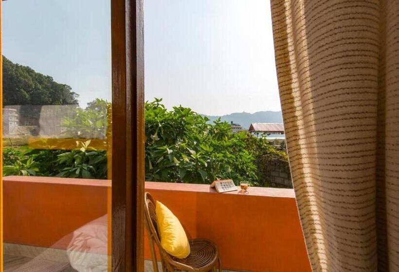 הוסטל Zostel Pokhara