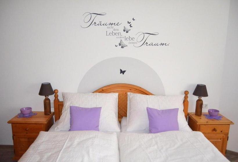 住宿加早餐 Pension Zum Strell