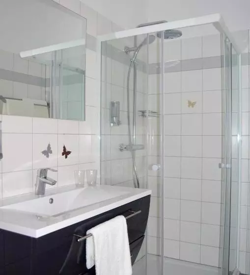 Aamiaismajoitus (B&B) Pension Zum Strell