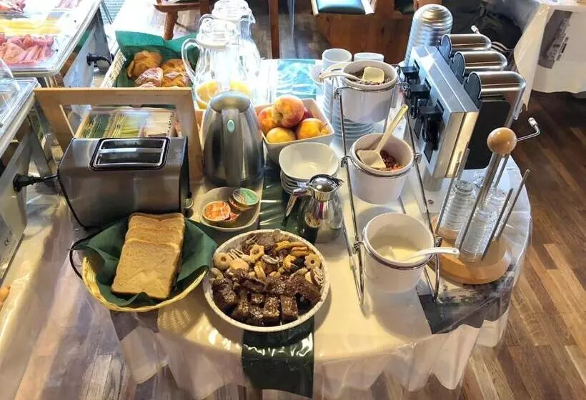 Aamiaismajoitus (B&B) Pension Zum Strell